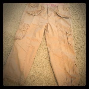 Aeropostale Khakis. Cropped. Size 3/4